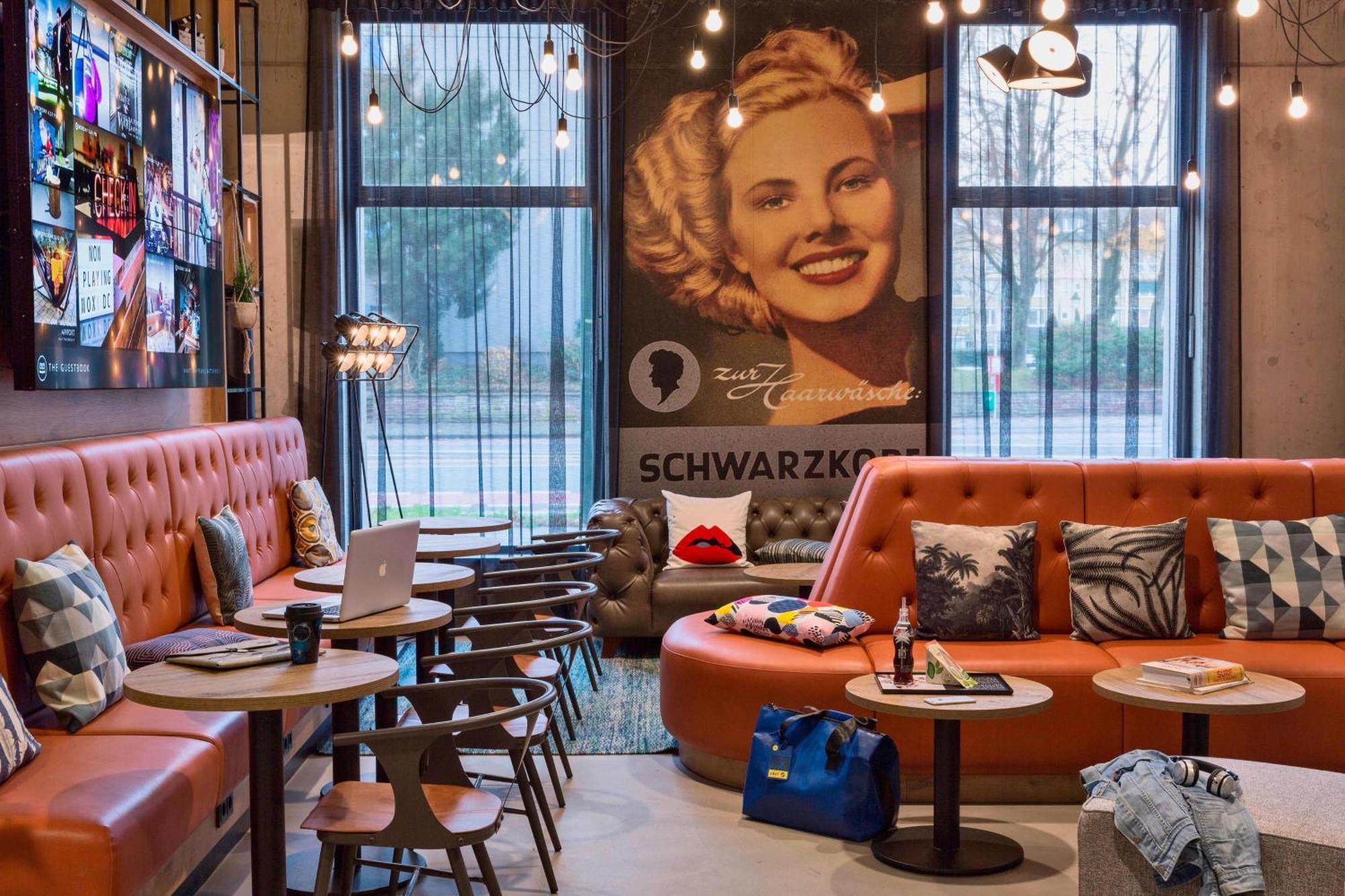 Moxy South