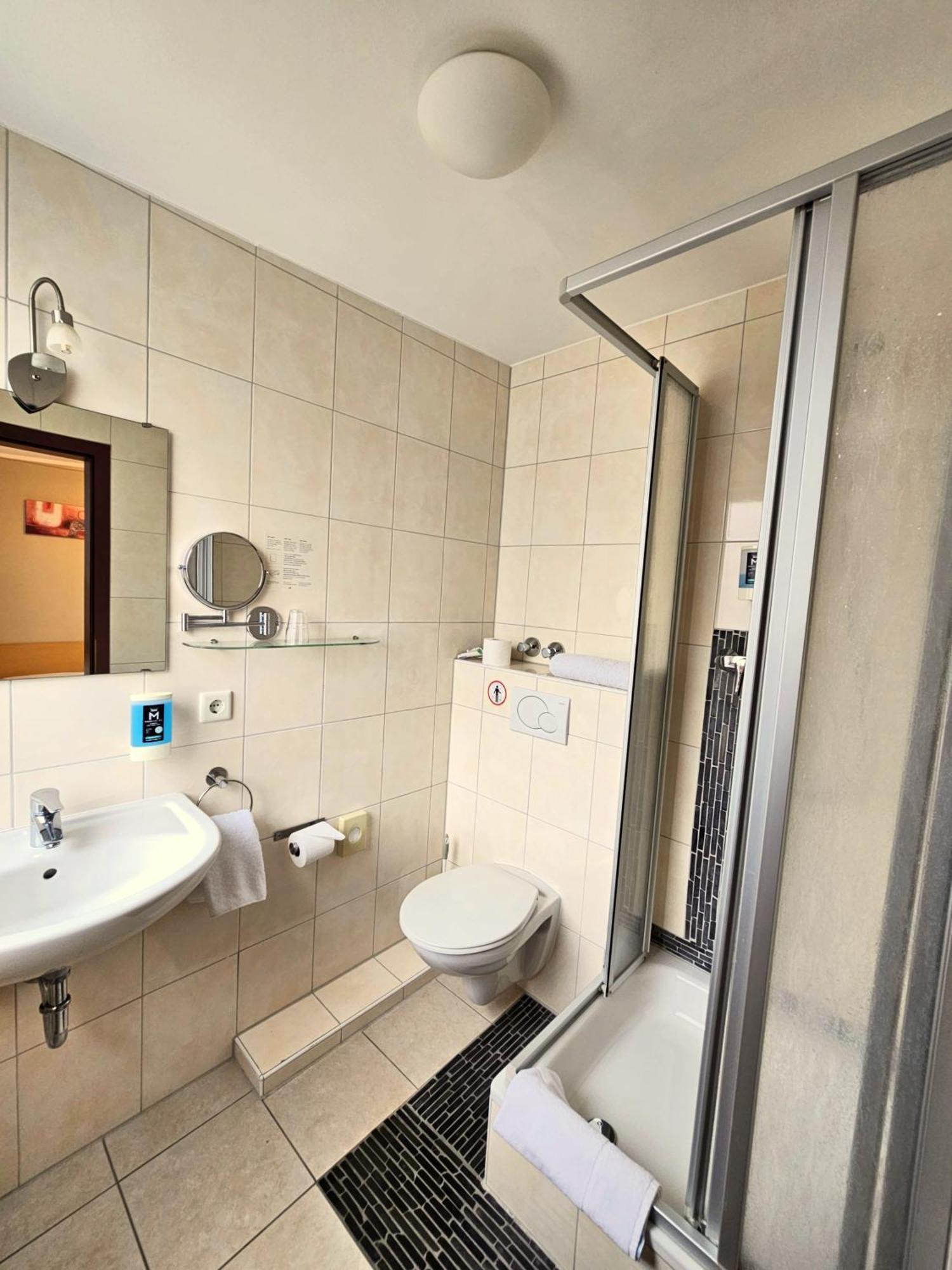 Atomis Hotel Dusseldorf