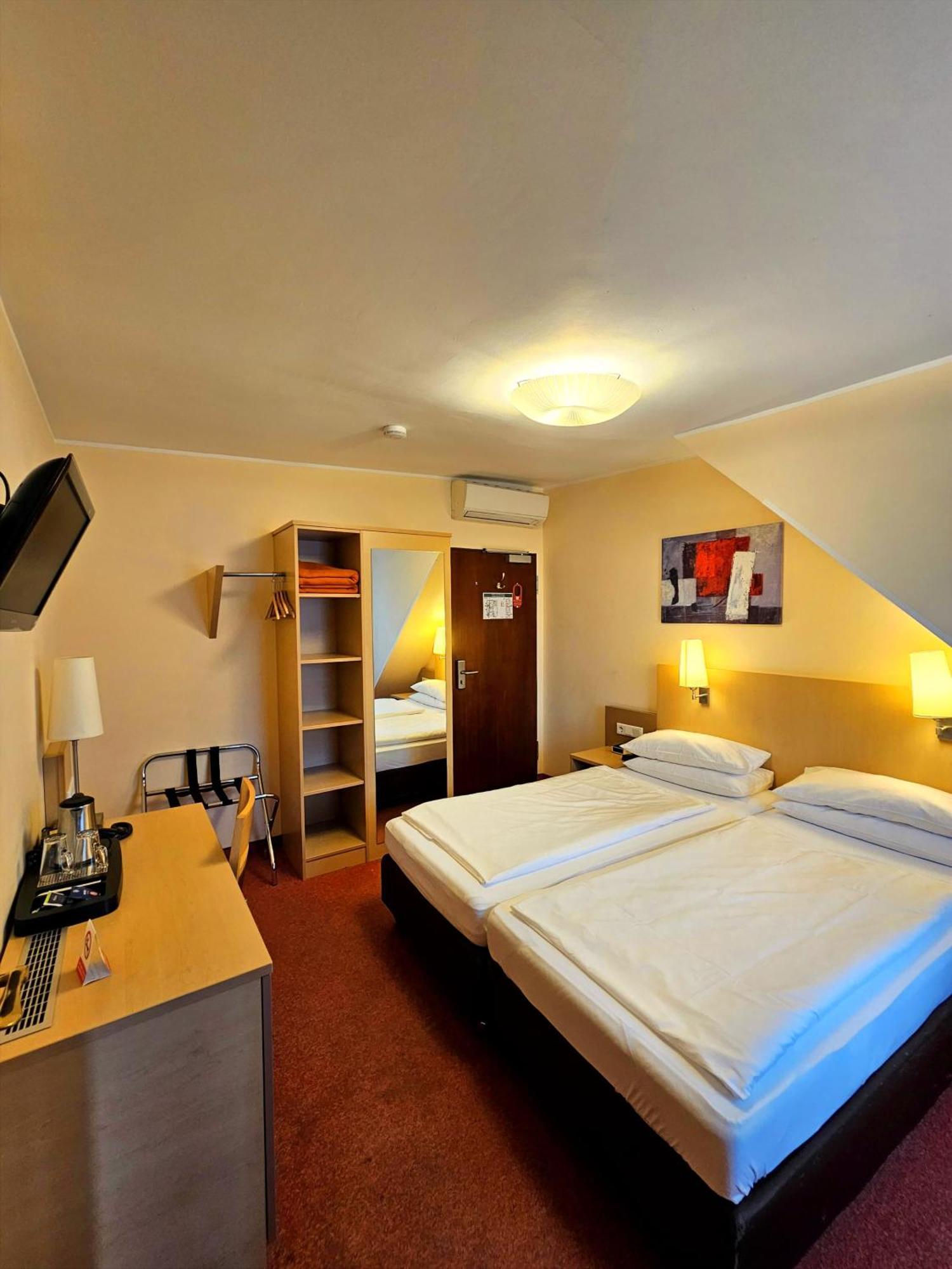 Hotel Atomis