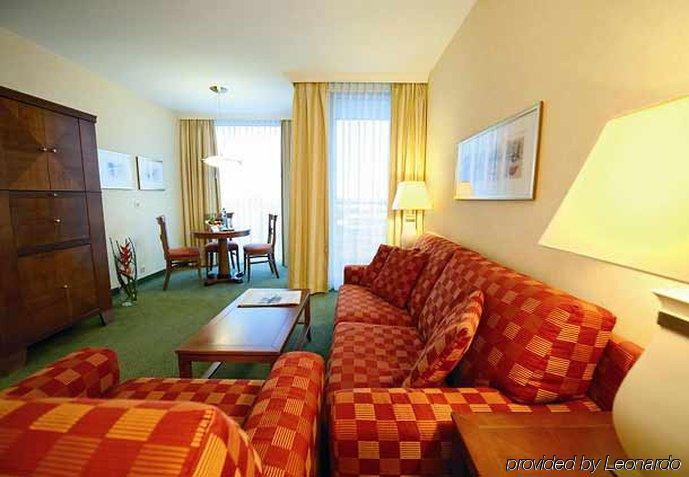 Courtyard By Marriott Hafen Hotel 4*