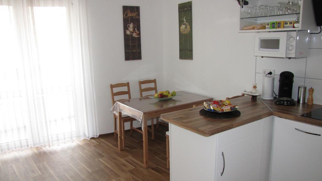 Apartment Messewohnung In Rath Dusseldorf