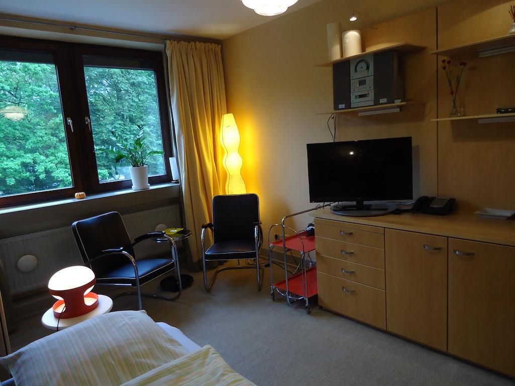 Guest house Air Boardinghouse Tulip Stockum, Zu Fuss - 3 Minuten Zur Messe Dusseldorf