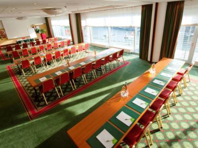 Courtyard By Marriott Hafen Hotel 4*