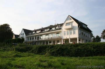 Hotel Faehrhaus Km734 3*