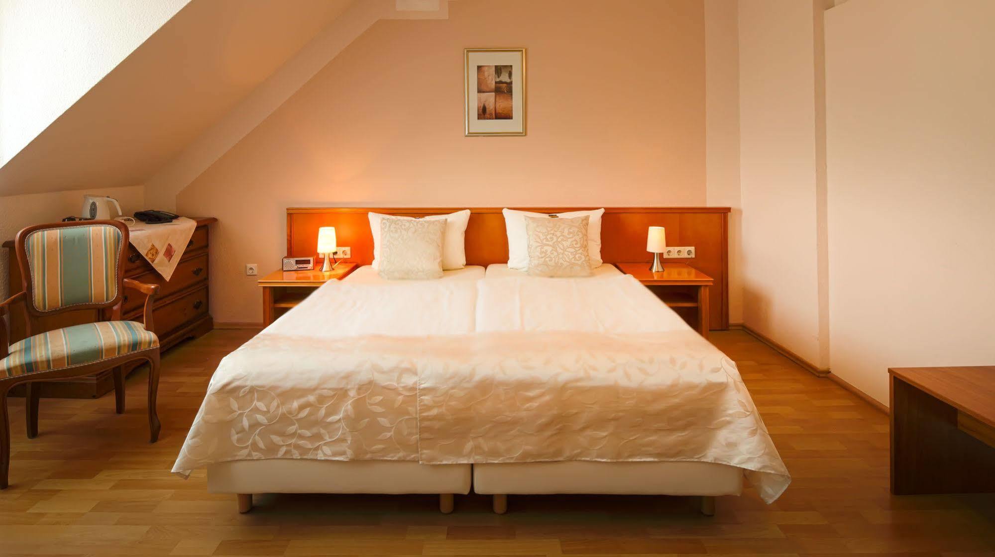 Carlton Mayfair Hotel 3*