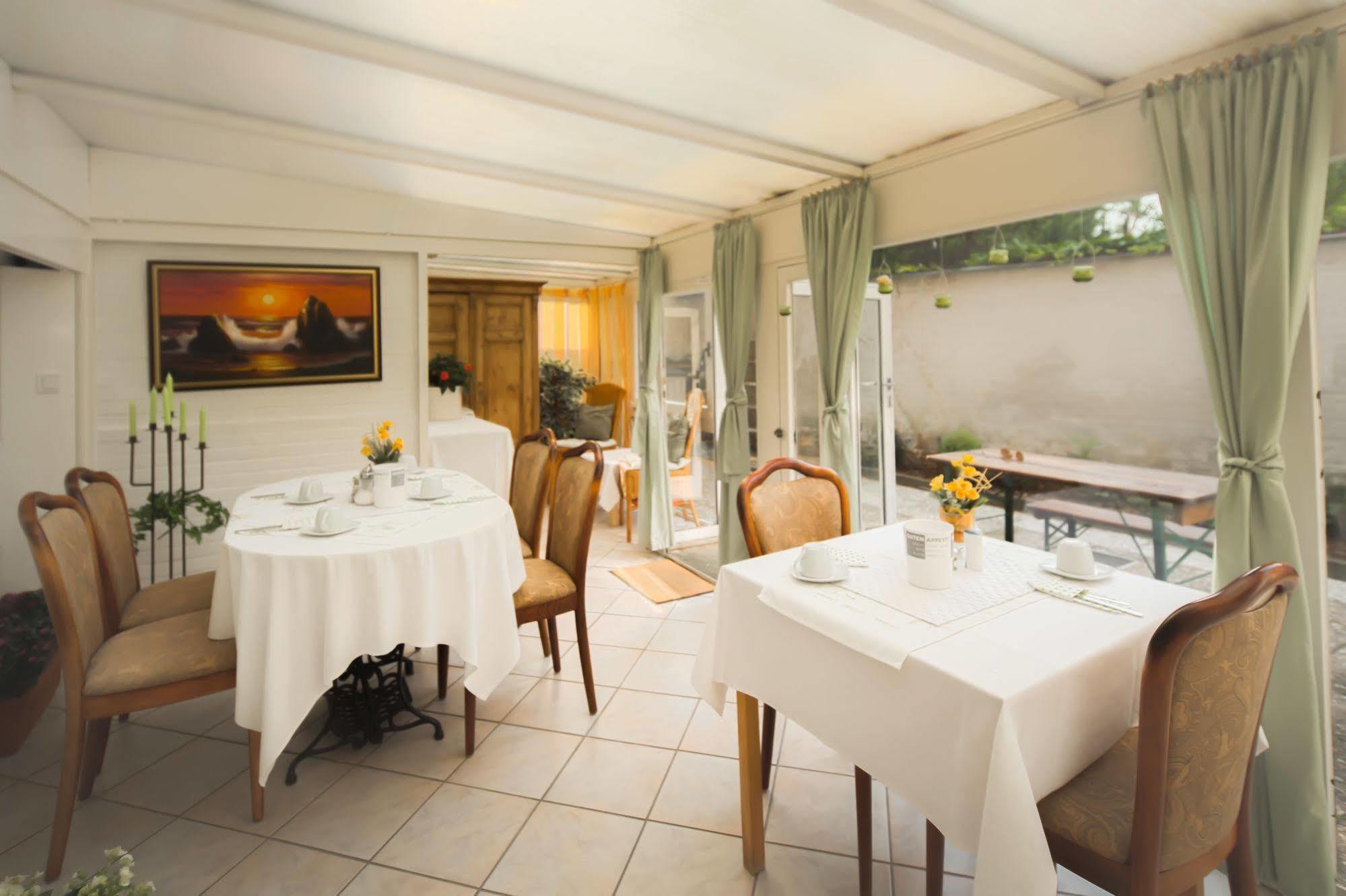 Carlton Mayfair Hotel 3*