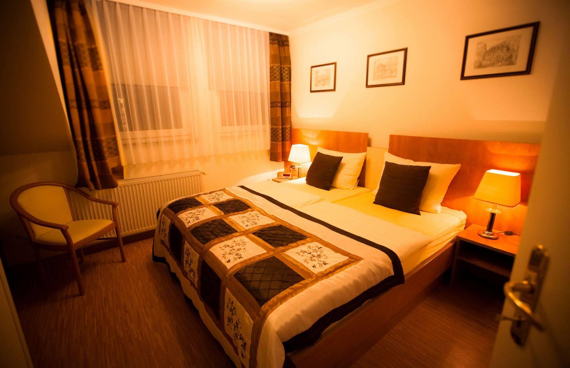 Carlton Mayfair 3* Dusseldorf