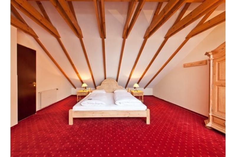 Madison Hotel 4*