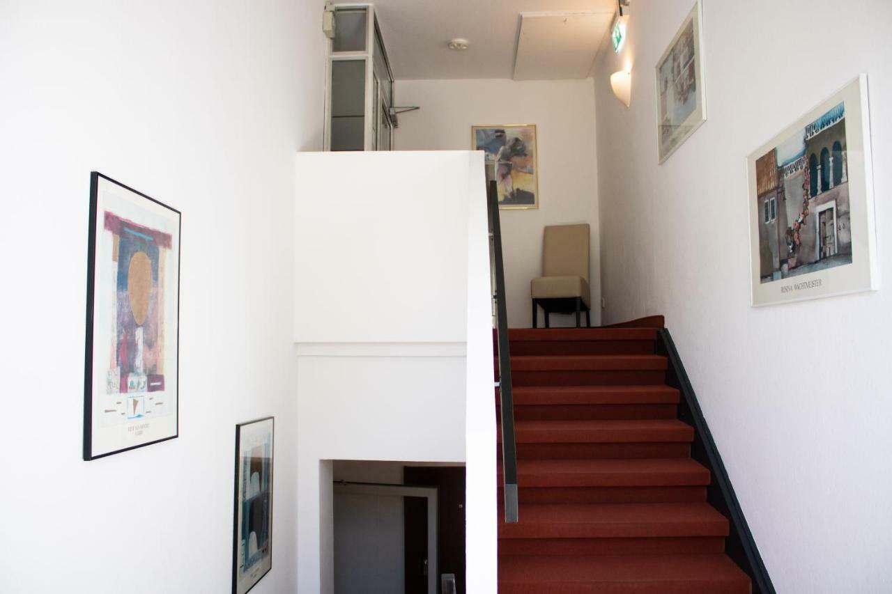 Stern Hotel 3*