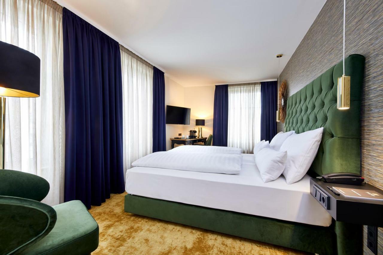 Carls Hotel