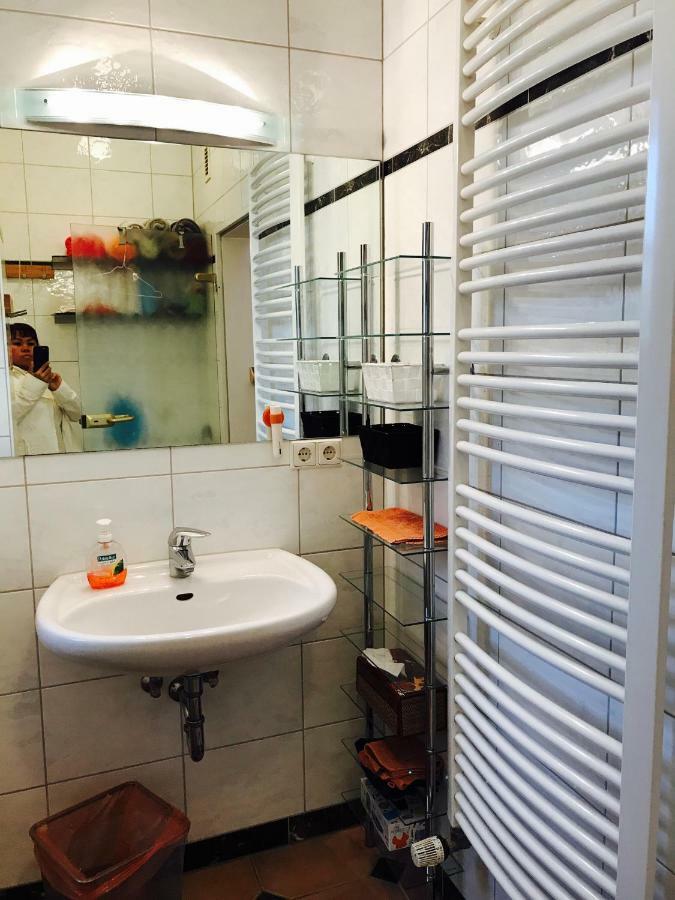 Apartment Luxury Near Media Harbour Dusseldorf
