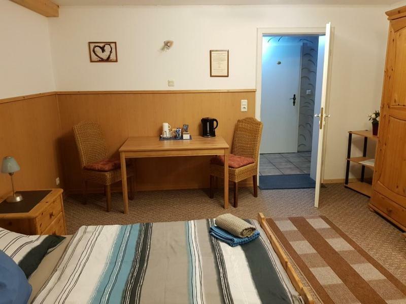 Gaestehaus Uwe&heidi Homestay Dusseldorf