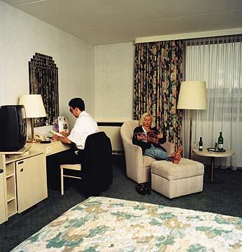 Courtyard By Marriott Seestern Hotel