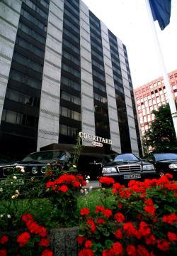 Courtyard By Marriott Seestern